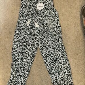 SHEIN Black and White Floral Print Garment